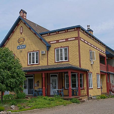 Auberge Le Voyageur Mont-Tremblant Exterior foto