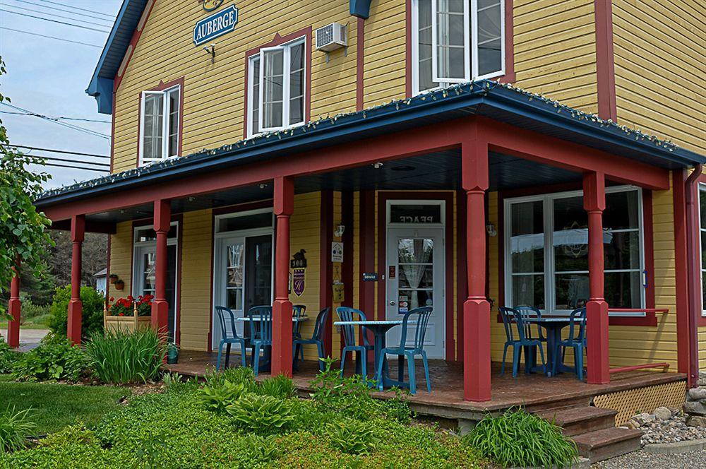 Auberge Le Voyageur Mont-Tremblant Exterior foto
